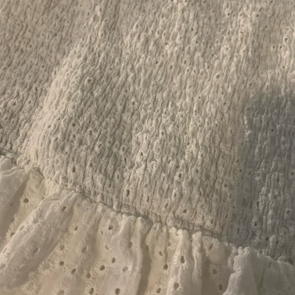 ruffle tank top🤍 - Picture 4 of 6